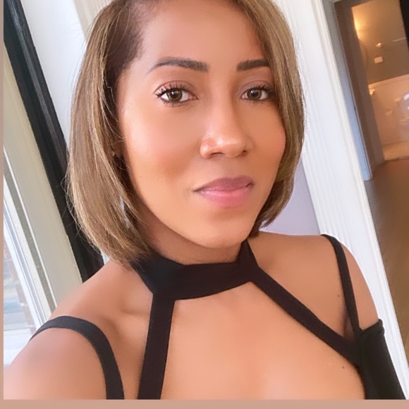 Meet your Posher, Iris - Picture 2 of 4